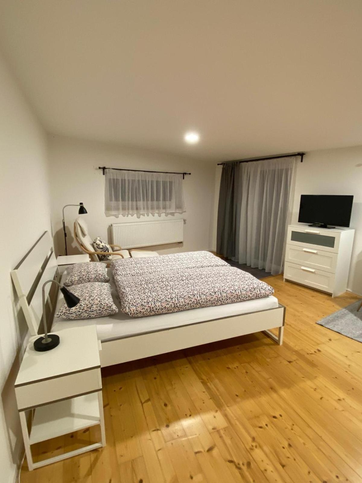 Appartamento Pod Lipou Liberec Esterno foto